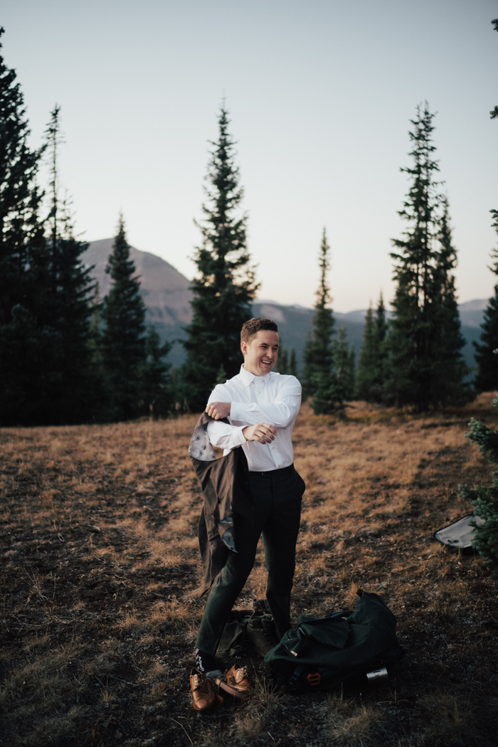 Heartwarming Alta Lakes Observatory Micro Wedding | Junebug Weddings