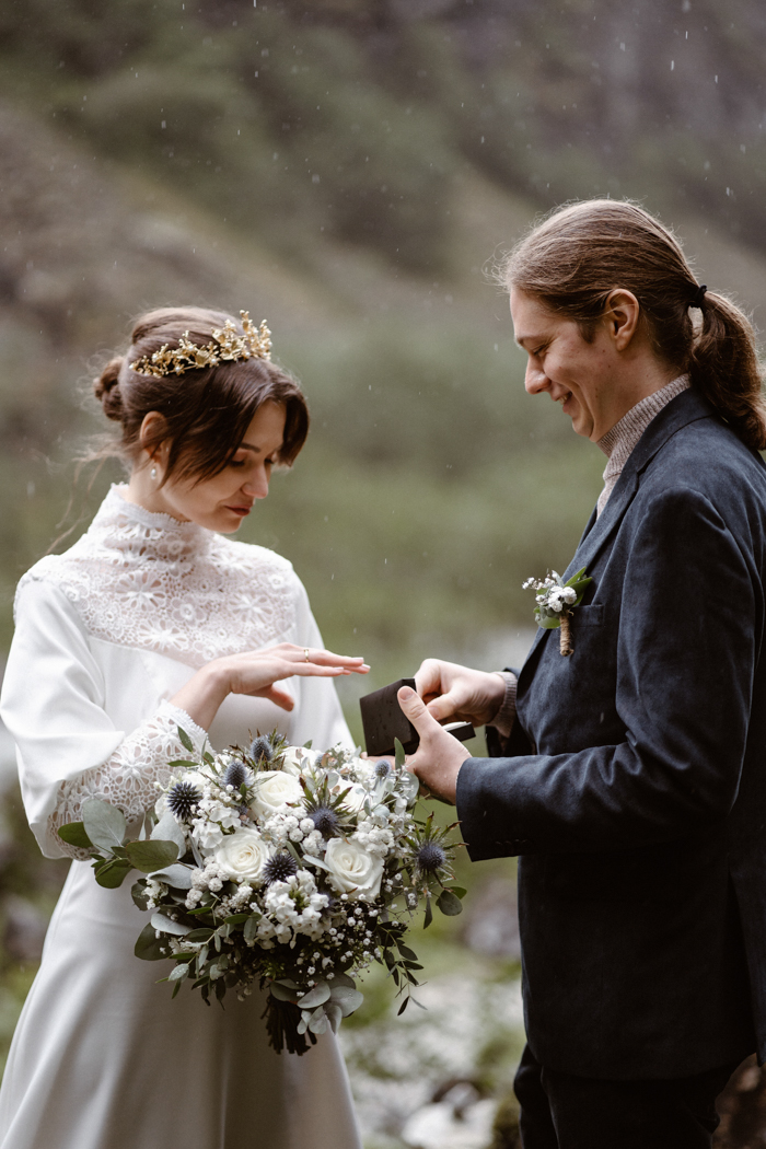 Fairy Tale Norway Elopement Despite A Pandemic Junebug Weddings