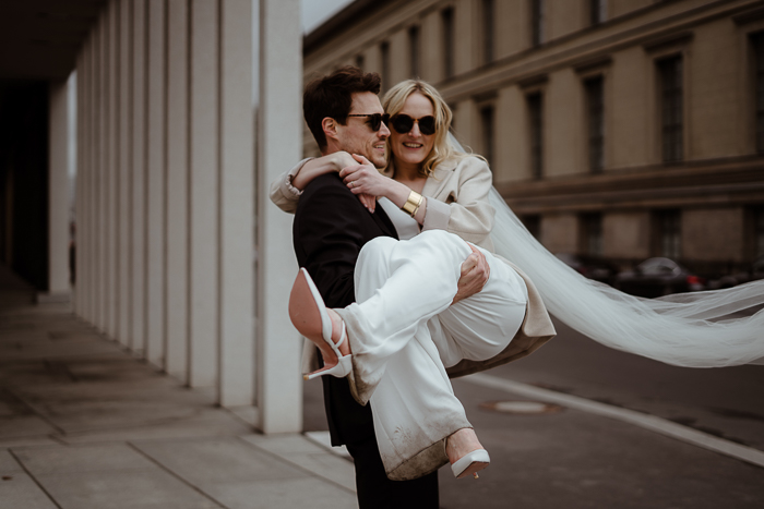 Utterly Chic Black And White Elopement Inspiration