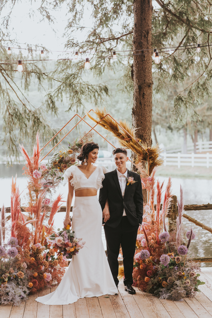 Lakeside Micro Wedding Shoot At Cedar Lakes Estate | Junebug Weddings