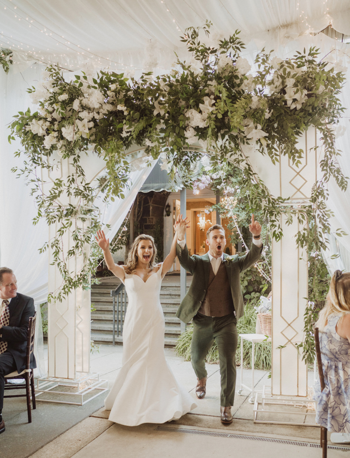 Romantic Fairytale Estate Wedding | Junebug Weddings