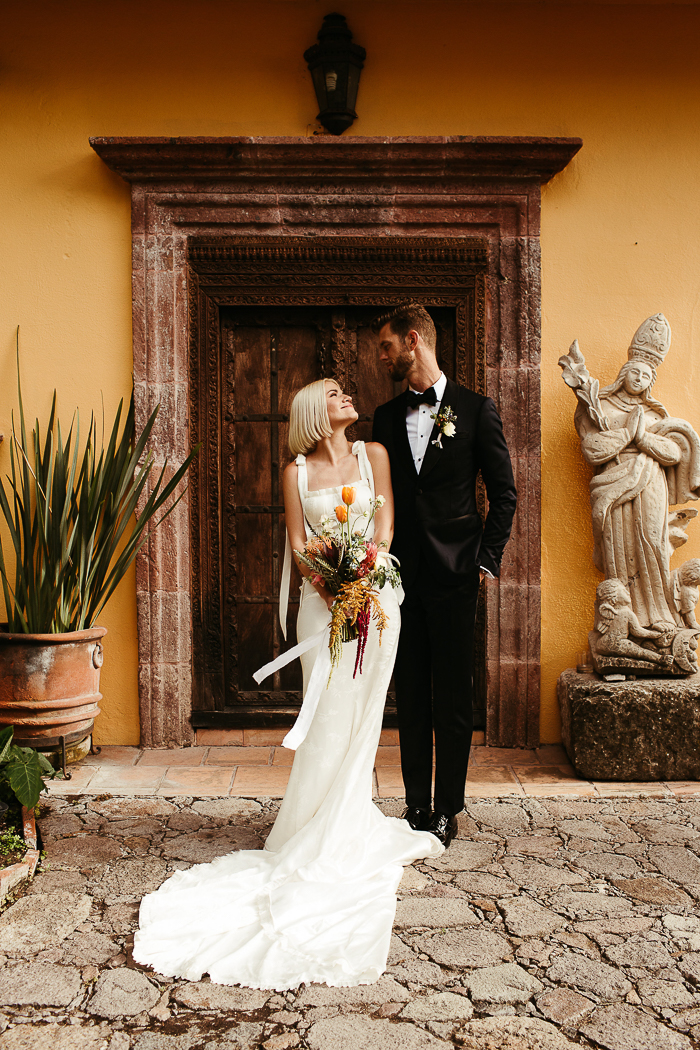 colorful and whimsical micro wedding in paradise mariana pierce 34