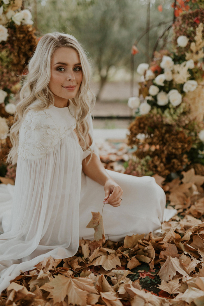 Naturalistic Autumn Wedding Inspiration Shoot | Junebug Weddings