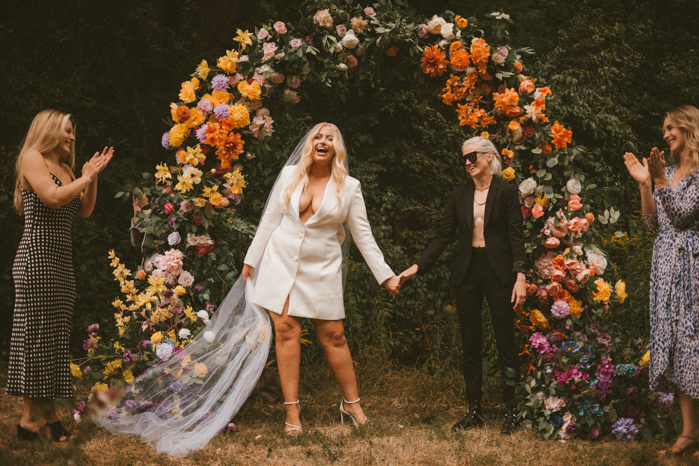 Kate Moss' Garden Party Inspired Sherwood Park Wedding | Junebug