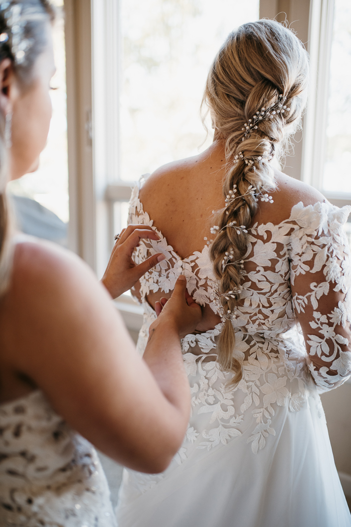 Hairstyles that Compliment Your Wedding Dress