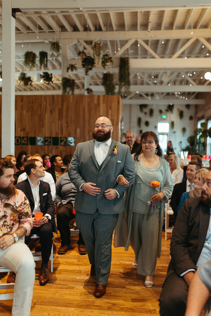 https://junebugweddings.com/wedding-blog/wp-content/uploads/2023/07/Onyx-Coffee-Lab-HQ-Wedding-Elizabeth-Salazar-20.jpg