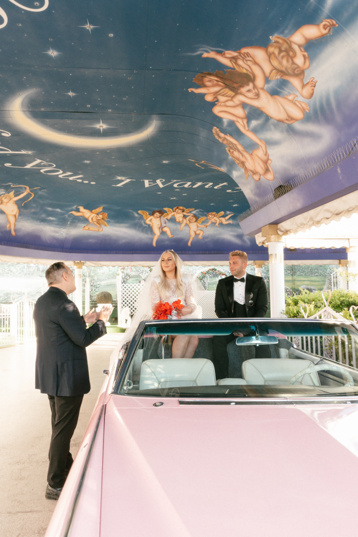 Epic Las Vegas Destination Elopement at The Little White Chapel ...