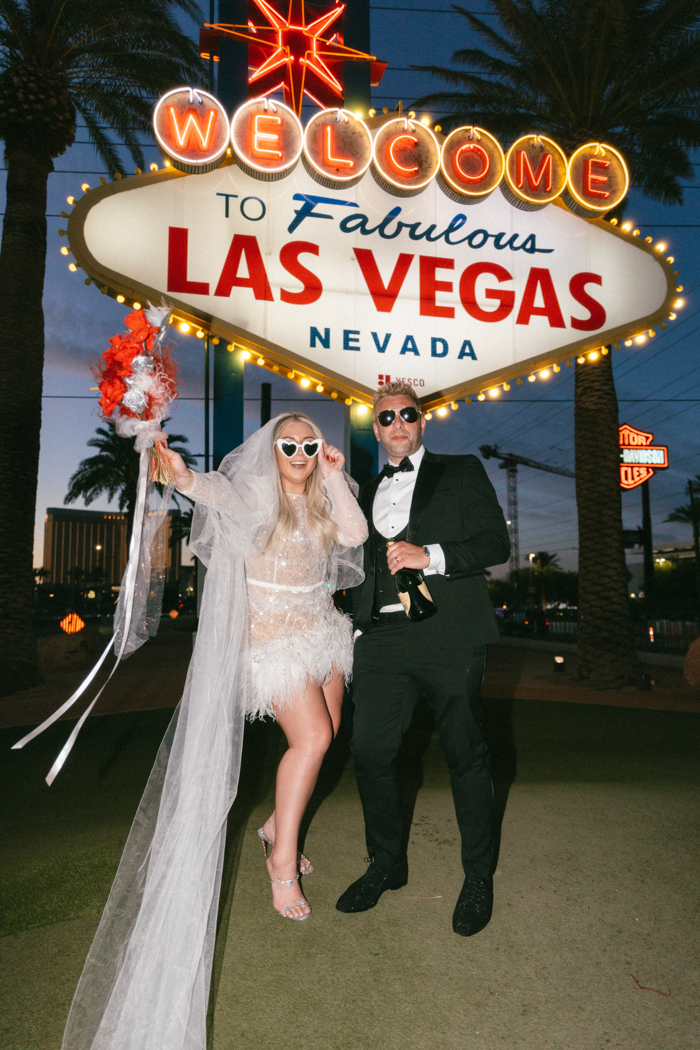 Unusual Las Vegas weddings: Get married by plane, ship or coaster - Las  Vegas Sun News