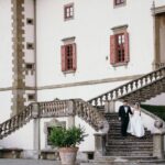 A Classic and Minimalist Tuscany Wedding Among the Olive Groves of Artimino