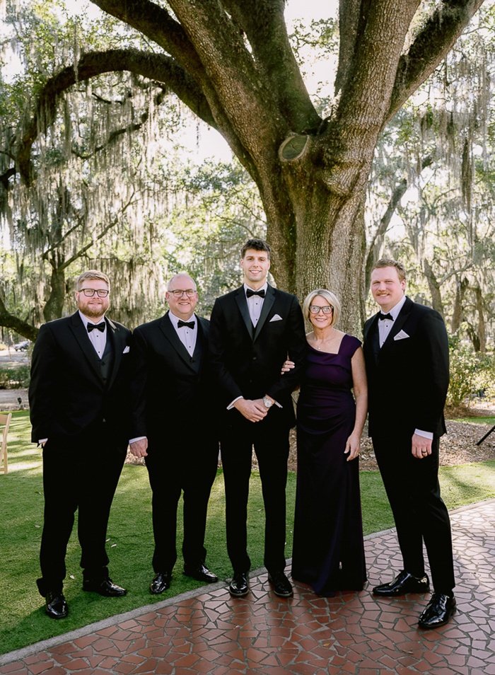 Classic Charleston Charm in This Admiral’s House Wedding